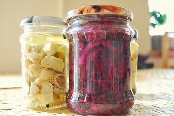 mushrooms and red cabbage salad, 