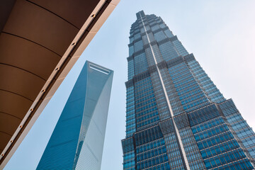 Obraz premium Looking up at the landmark buildings in Shanghai, China