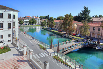 città di treviso sul fiume sile, italia, 21 settembre 2024, city of treviso on sile river, italy, 21st september 2024