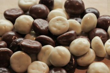Chocolate covered kruidnoten pepernoten Sinterklaas voor pakjesavond op 5 december.