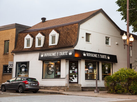Quebec City, Quebec, Canada, September 29, 2024 -&nbsp;The Royaume de la tarte pie and cake boutique in historic house at 553 Charest boulevard West in the Saint-Sauveur sector