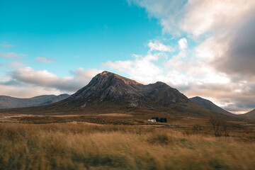 Fototapeta premium clouds over the mountains in Scotland