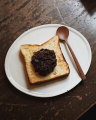 A Sweet Indulgence: Chocolate Hazelnut Toast