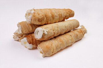 Bangladesh Indian cone shaped hard flaky puff pastry stuffed cream roll