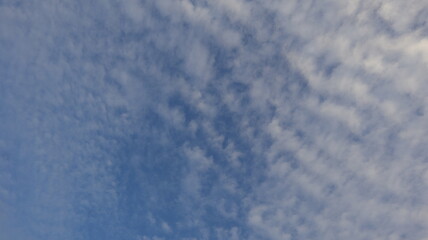 beautiful clear clouds in the sky, daytime photo.