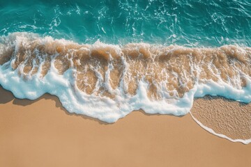 Obraz premium SOS Word Written on Sand Beach with Sea Waves - Summer Concept