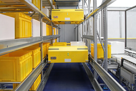 Automated Pallet Shuttle Retrieval System in Modern Distribution Warehouse