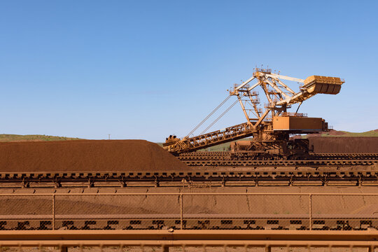 iron ore reclaimer stacker 1