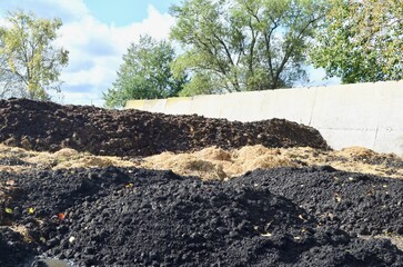 compost manure heap bio fertilizer