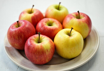 red and green apples