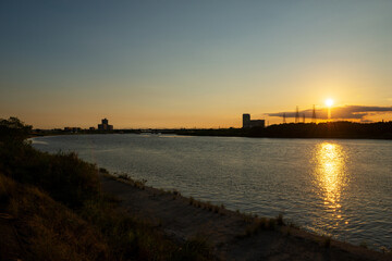 Fototapeta premium 夕方の淀川の風景