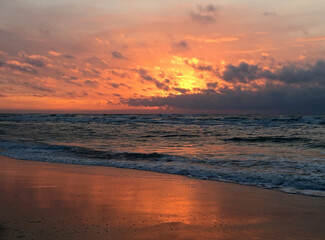 Obraz premium Dramatic sky over the Baltic Sea. Sunset on the Curonian Spit near Nida, Lithuania.