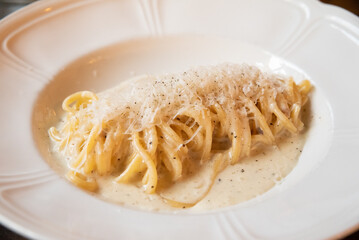 cacio e pepe, pasta, Italian, butter, cheese, noodles, pasta dish, dinner, restaurant, 