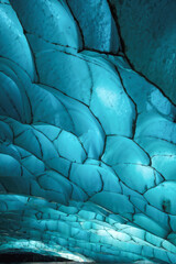 Obraz premium The breathtaking Marble Caves, with swirling turquoise patterns and awe-inspiring natural formations. The ethereal colors and shapes create an unearthly view. Generative AI