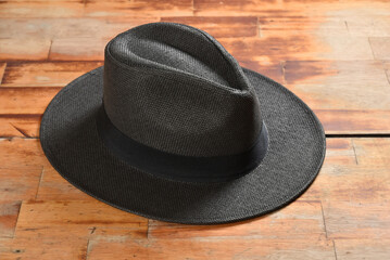 Panama model straw hat, black brim media sun protection mada and beauty
