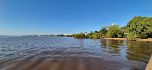 Região central de Porto Alegre, Brasil, vista do Parque do Pontal.