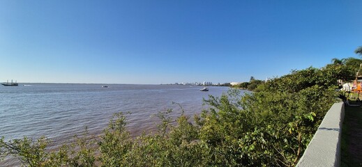 Região central de Porto Alegre, vista do Parque do Pontal.