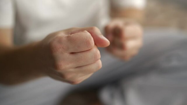 Warm up your arms.
Exercises on the fingers.
Restoring hand motor skills.
Fine hand motor skills.
Consequences of the disease.
Consequences of a stroke.
Parkinson's disease.
The man clenches his fists