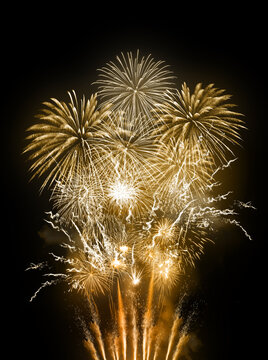 Large gold coloured fireworks display for weddings, new year celebrations and luxury events.