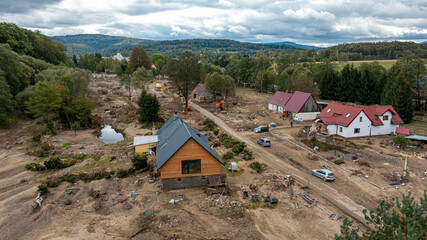 Krajobraz po powodzi 2024 na Dolnym Slasku © sopthedrone