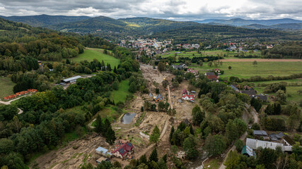 Krajobraz po powodzi 2024 na Dolnym Slasku © sopthedrone