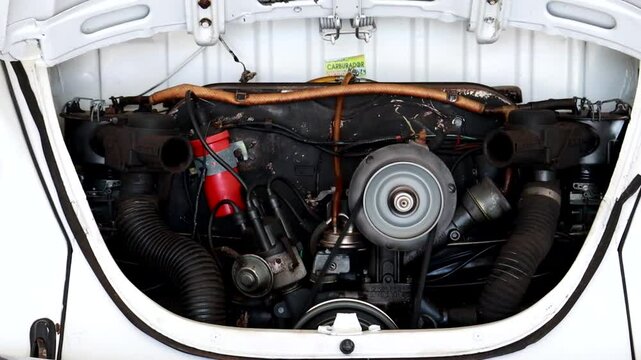Motor de carro funcionando 