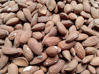 Organic almonds 