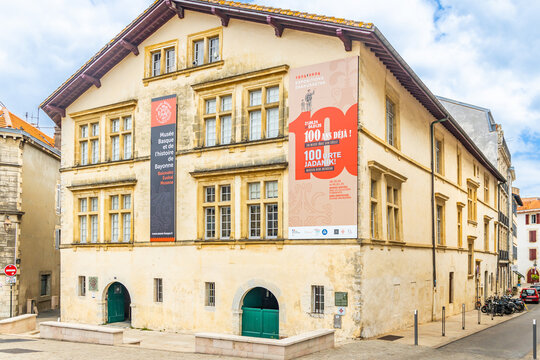 Basque museum facade seen from Pont Marengo bridge in Bayonne, France