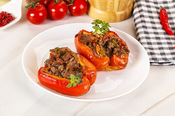 Bell pepper stuffed minced meat