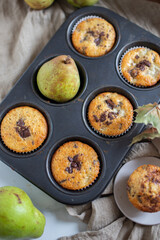 Muffins with chocolate and pears 