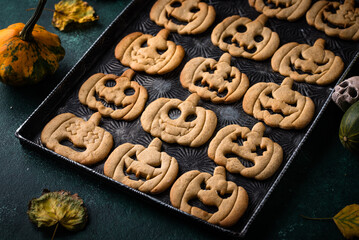 Naklejka premium Halloween cookies in shape of jack-o-lantern