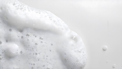 Shampoo foam with large, soft bubbles