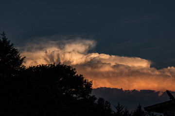 nubes en el atardecer 