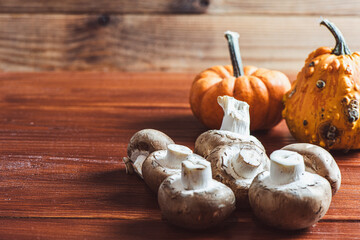 Raw Organic Baby Bella Mushrooms