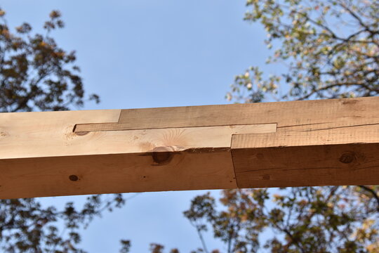 ensamble de madera con pernos