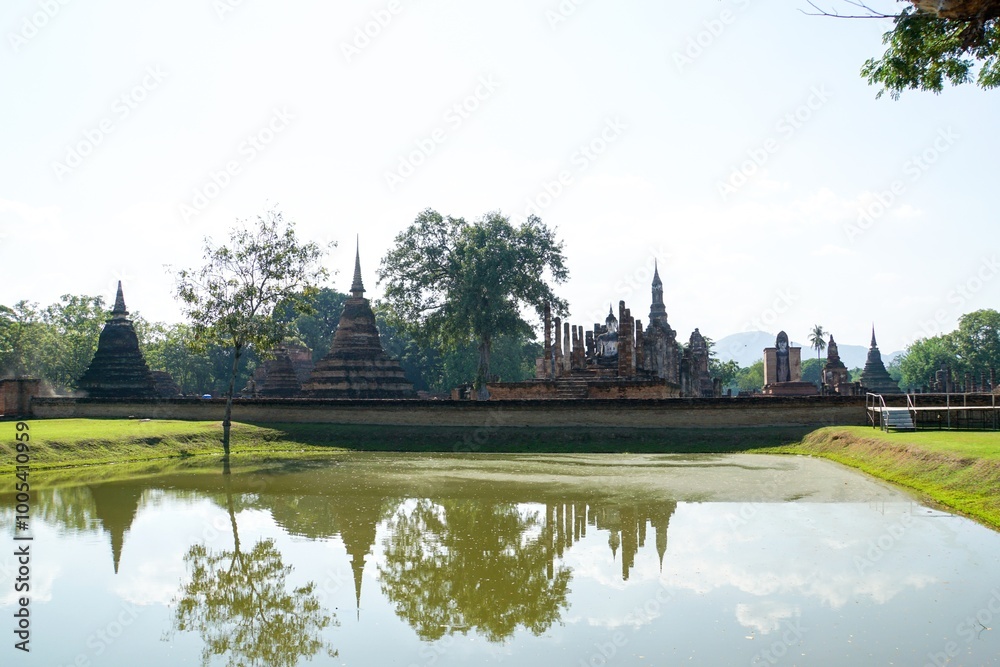 Wall mural lake in sukhothai historical park