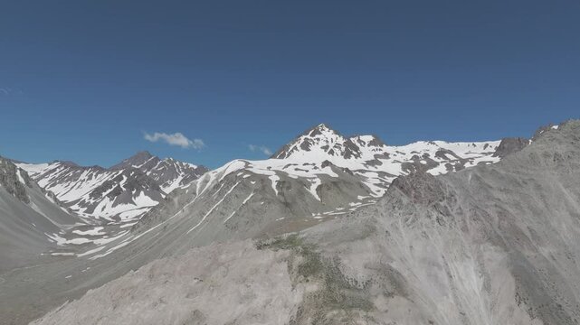 Chile - Caj&oacute;n del Maipo, Cordillera de los Andes 4K Drone Footage, Santiago de Chile, San Jos&eacute; - Monta&ntilde;a, Senderismo, Nieve, Glaciar F
