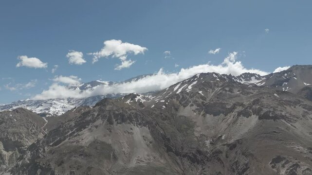 Chile - Caj&oacute;n del Maipo, Cordillera de los Andes 4K Drone Footage, Santiago de Chile, San Jos&eacute; - Monta&ntilde;a, Senderismo, Nieve, Glaciar E
