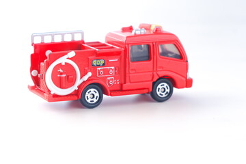 出動する消防車（消防ポンプ自動車）
