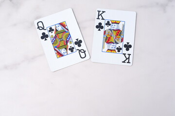 トランプのカード（キングとクイーンのカード）
