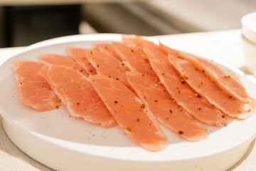 Enjoying delicious freshly cooked roast meat is a great way to relax on the weekend.