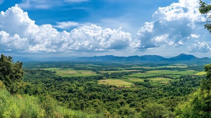 Obraz premium A panoramic view of Khao Yai National Park from a popular viewpoint in Korat.
