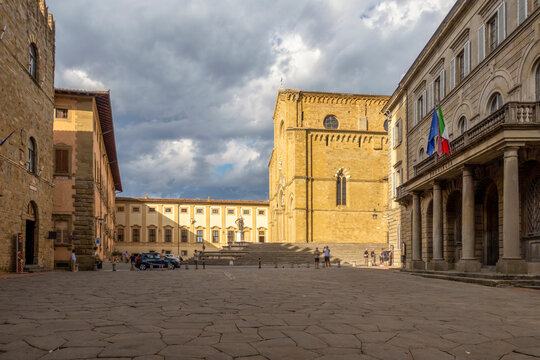 Palazzo della provincia in Piazza della Liberta Arezzo, Tuscany, Italy