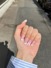 Ongles féminins 