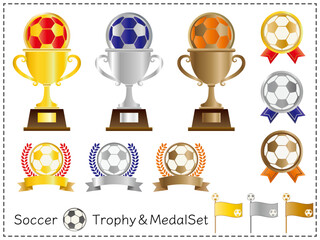 トロフィー■サッカーのトロフィー＆メダルのセット■サッカーボールの優勝カップ © yuriharu