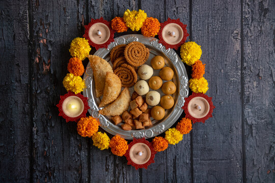 Diwali snacks/Diwali faral/Festival food items/Festival snacks from Maharashtra, India