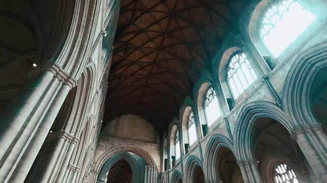 Video of the architecture inside the Ripon Cathedrale
