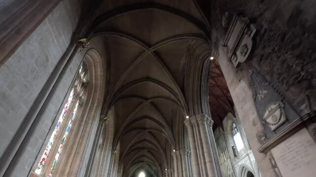 Video of the walls and pillars inside the cathedral