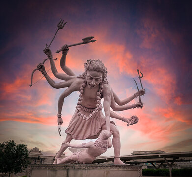 a fierce avtar of hindu god shiva with weapons , mahakal corridor hd images, Ujjain Shiva Shri Mahakaleshwar Jyotirlinga Temple