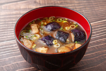 揚げ茄子の味噌汁